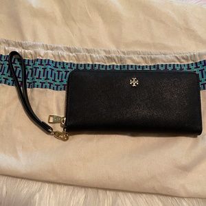 Tory Burch Robinson Wallet